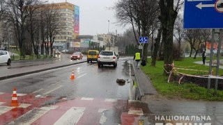 У Львові водій іномарки збив чоловіка на пішохідному переході