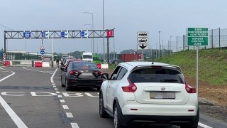 На кордоні з Польщею – черги з 145 авто