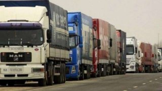 На дорогах Львівщини перевіряють вантажівки