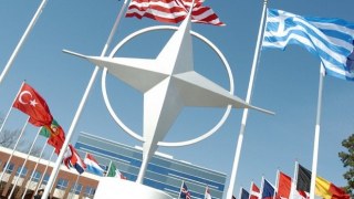 НАТО збільшує військову присутність у Східній Європі