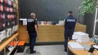 У Львові мережа магазинів техніки Apple ухилялась від сплати податків