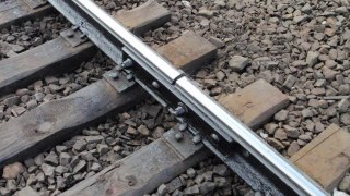 На Львівщині четверо молодиків викрали залізничні рейки