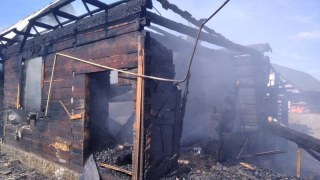 9 рятувальників гасили пожежу у будівлі на Стрийщині