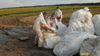 Залишки пестицидів вивезуть із Львівщини