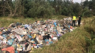 На Жовківщині незаконно скидали сміття зі Львова