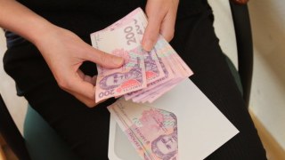 Середня зарплата на Львівщині за місяць зросла на 6%
