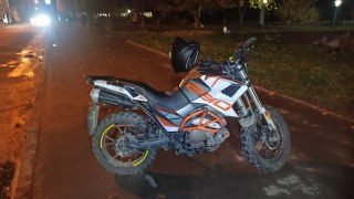 На Львівщині неповнолітній мотоцикліст збив трьох пішоходів