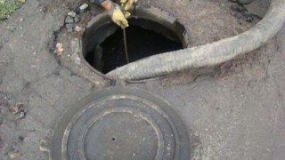У Львові встановили 142 каналізаційні люки