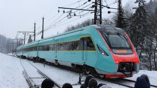 З березня швидкісний поїзд Львів-Чернівці курсуватиме за новим маршрутом
