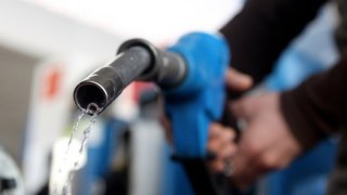 В Україні НПЗ скоротили виробництво бензину удвічі