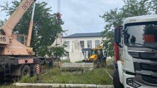 На Львівщині залишилось демонтували близько 100 радянських пам'ятників