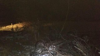 У Львові п'яний водій Opel Vectra в'їхав в огорожу та перекинувся: загинула людина
