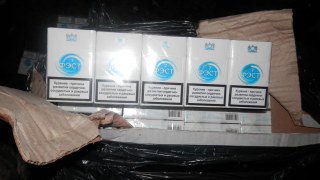 На кордоні з Польщею спіймали українця з 1500 пачок цигарок