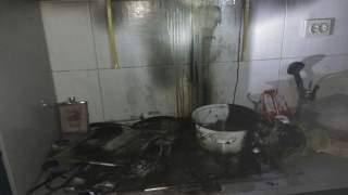 У Львові 9 рятувальників гасили пожежу у квартирі багатоповерхівки