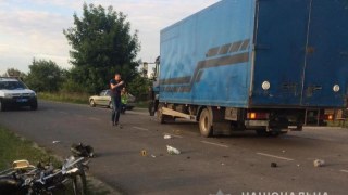 У Червоноградському районі в ДТП загинув водій мопеда