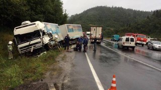 На Сколівщині зіткнулись дві вантажівки: є постраждалі