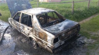 На Львівщині вщент згоріла автівка Volkswagen Jetta