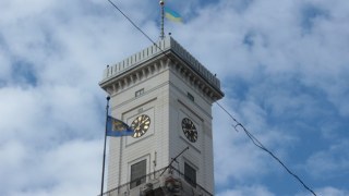 Вежу львівської Ратуші закривають для туристів