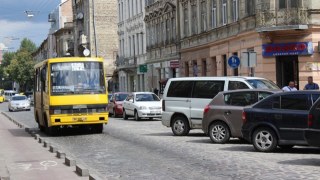 У Львові хворим на онкологію дозволили користуватися маршрутками