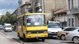 У Львові 16 автобусів курсуватимуть зі змінами через змагання з триатлону