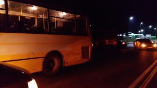 Правий сектор затримав автобуси з військовими на Львівщині