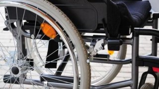 У Бориславі п'яні чоловіки викрали з лікарні інвалідний візок, щоб покататись