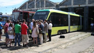 Місто сплатило лише 30% вартості трамвая "Електрон" (ФОТО)