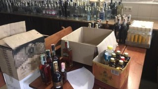 На Яворівщині викрили схему виготовлення фальсифікованого алкоголю та тютюну
