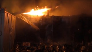 16 рятувальників гасили пожежу будівлі у Львові