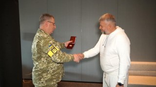 Козловського нагородили відзнакою Знак пошани за допомогу ЗСУ