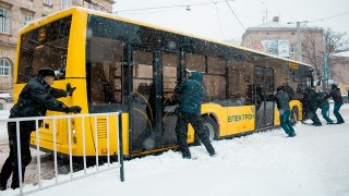 У Львові курсують 500 маршруток, – міськрада