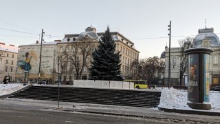 24 січня демонтують головну ялинку Львова