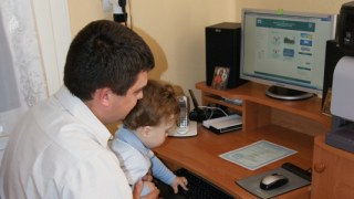 Толерантна Львівщина: при реєстрації в чергу на дитсадок необхідно вказувати стать батька