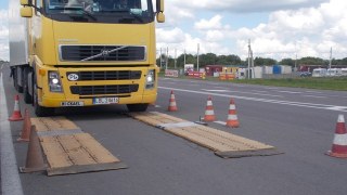 На Львівщині продовжують штрафувати вантажівки