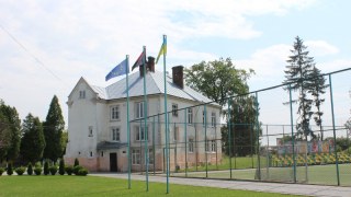 На Львівщині 26 шкіл відновили очне навчання