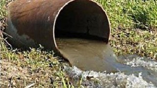 Стічні води у каналізація є основною причиною смороду у Львові