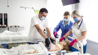 Львівський обласний центр зайнятості пропонує 60 вакансій для лікарів