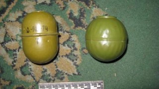 У житловому будинку знайшли дві сучасні гранати