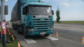 Заборонено перевезення подільних вантажів вагою понад 40 тонн