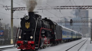 На свята у Львові Укрзалізниця призначила казковий ретро-поїзд на паровозній тязі