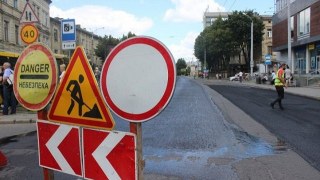 На проспекті Чорновола у Львові підрядник неякісно відремонтував дорогу