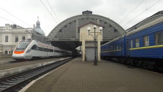 Львівська залізниця тимчасово змінила рух приміських поїздів