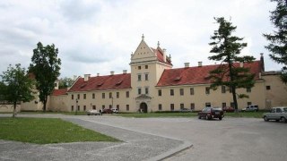 Підгорецький та Жовківський замки розпочинають приймати відвідувачів