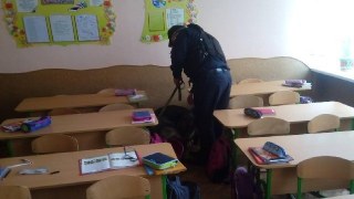 Правоохоронці не виявили вибухівки у львівській школі