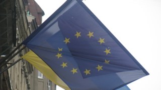 Зміни в Конституції України не приведуть до членства України в НАТО та ЄС – Тарасюк