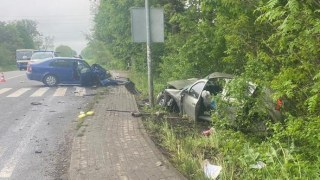 На трасі Львів – Самбір у потрійному ДТП загинув водій Renault Sandero