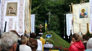 ТВК «Південний» провів благоустрій могили борцям за незалежність України