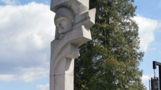У Буську декомунізують монумент загиблим радянським воїнам