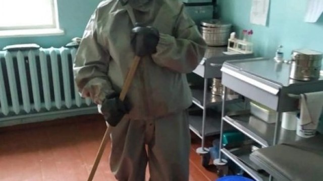 костюми хімзахисту у Бориславській лікарні