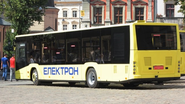 автобуси Електрону